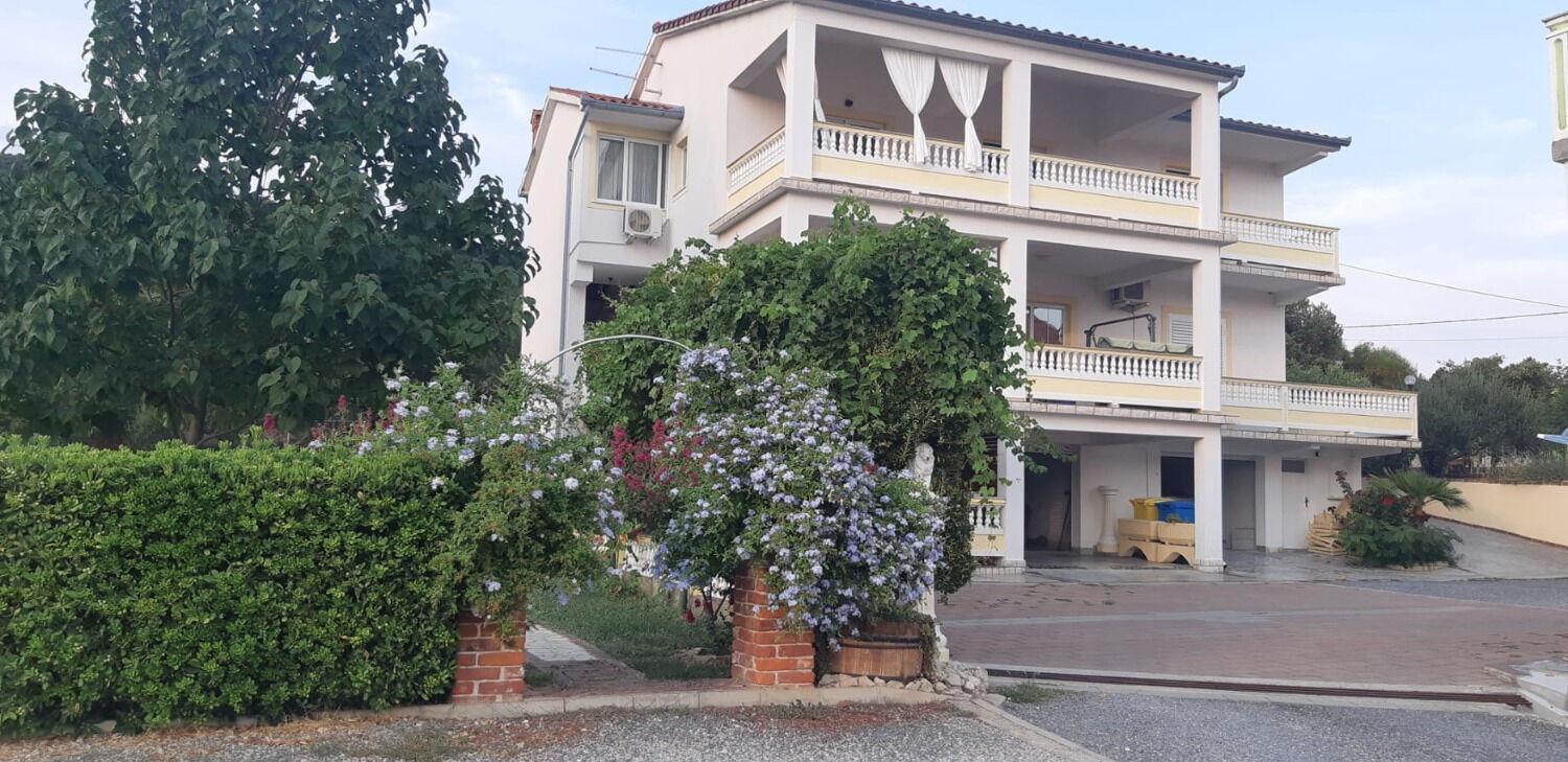 Apartments Robi- Swimming Pool And Beautiful Garden Kampor Exterior foto